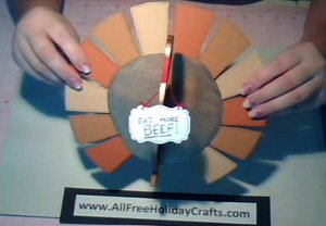 How to Make a Wooden Turkey Decoration